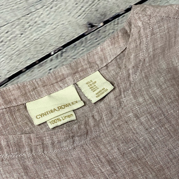 Cynthia Rowley, Pale Neutral 100% Linen top - Picture 2 of 5